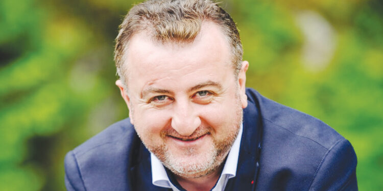 „ქართველი პუბლიკის წინაშე გამოსვლა ჩემთვის ყოველთვის ზეიმია“ — ტენორი გიორგი ონიანი