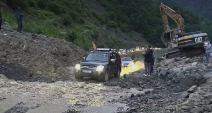 სტიქიური მოვლენების შედეგების                                                                                                                                                                                                                                                                          სალიკვიდაციო ღონისძიებების განსახორციელებლად                                                                                                                                                                                                                                         ლენტეხის მუნიციპალიტეტს მთავრობამ  2მილიონ ასსამოცი ათასი ლარი გამოუყო