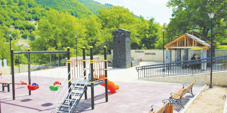 სოფელ სასაშში ეროვნული გმირის, ემზარ ონიანის სახელობის სკვერი კეთილმოეწყო