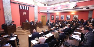 ალექსანდრე წულაძემ პარლამენტის წევრებს სკოლამდელი და ზოგადი განათლების საფეხურზე არსებული სიახლეები გააცნო