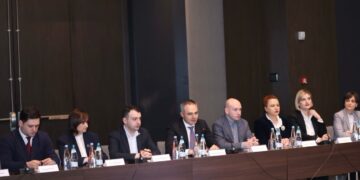 ალექსანდრე წულაძემ სასკოლო საზოგადოებასთან და დაინტერესებულ მხარეებთან ზოგადი განათლების ახალი ხედვა განიხილა