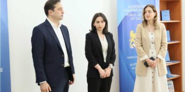 ამბროლაურში საქართველოს სახალხო დამცველმა რეგიონული ოფისი გახსნა და სამოქალაქო სექტორის წარმომადგენლებს უმასპინძლა