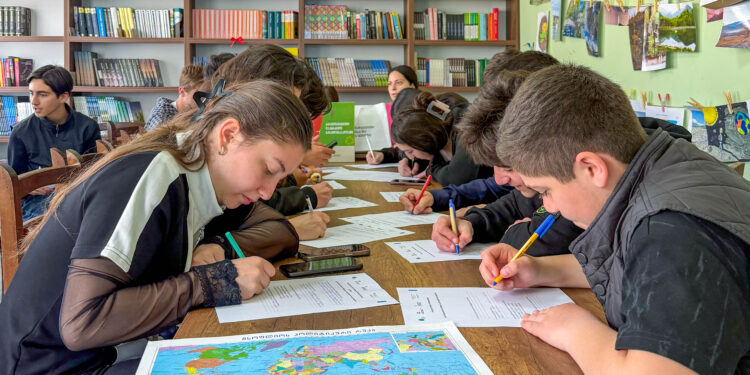 ცაგერისა და ლენტეხის მუნიციპალიტეტების სკოლებში კლიმატის ცვლილებით გამოწვეული კატასტროფების რისკის შემცირების თემაზე ტრენინგები ჩატარდა