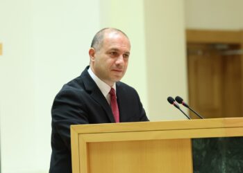 გივი მიქანაძე: „ჩვენთვის მნიშვნელოვანია სახელმწიფოებრივად მოაზროვნე, სათანადო ღირებულებების მქონე თაობის ჩამოყალიბება — ადამიანები, რომლებიც ერთდროულად იზრუნებენ საკუთარ განვითარებასა  და საზოგადოების კეთილდღეობაზე. სწორედ ამას ემსახურება ზოგადი განათლების სისტემის რეფორმა‘‘